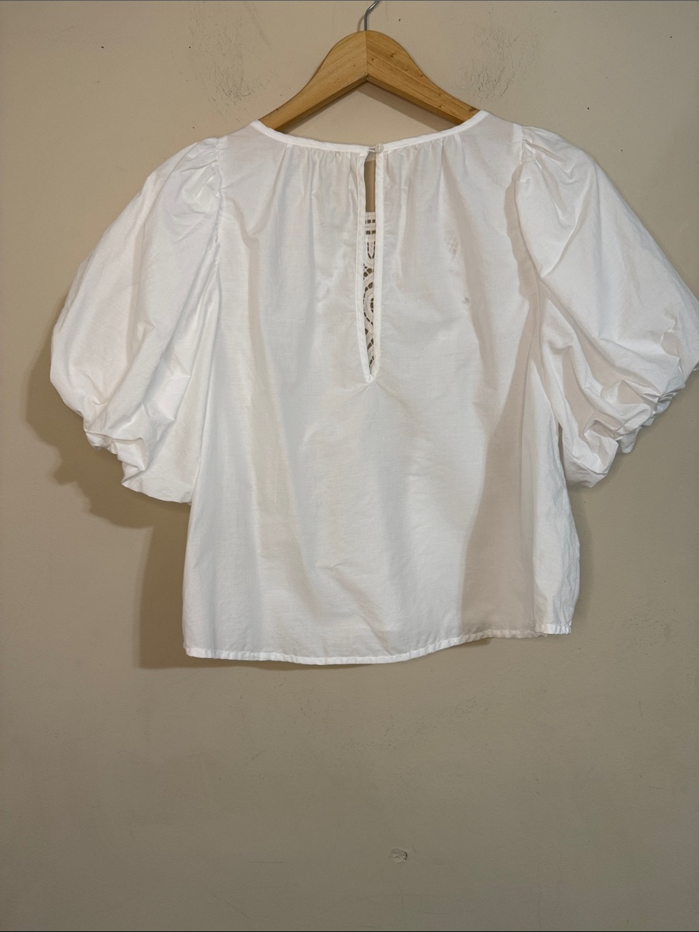 Free People Bardot Crop Top White Crochet Yoke Puff Sleeve size S Boho Coquette - Picture 3 of 11